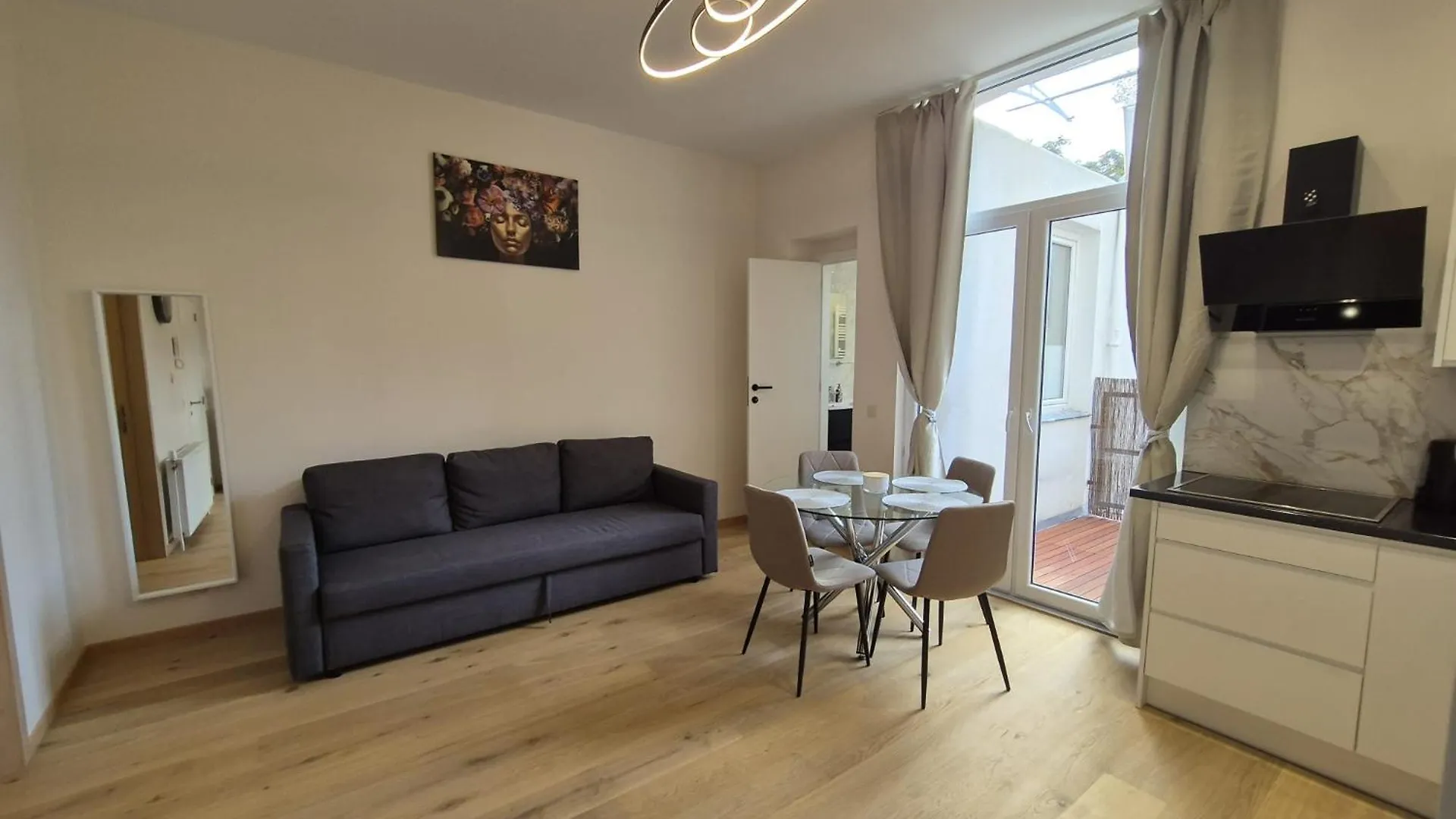 Elegant Apartment In Center Of Brussels Belgium